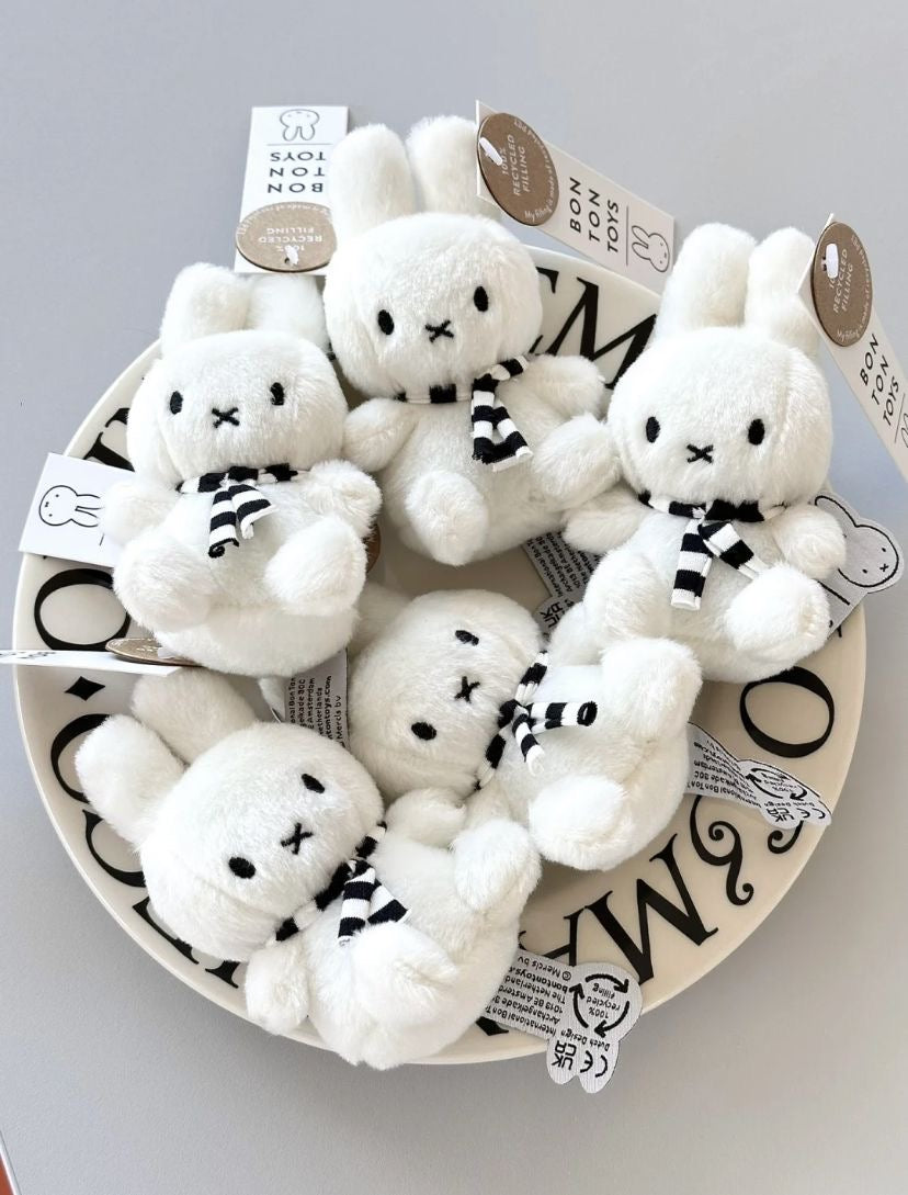 miffy まとめ売り Miffy Strawberry Plush & Mascot Set of 2 NEW/UNUSED Cute