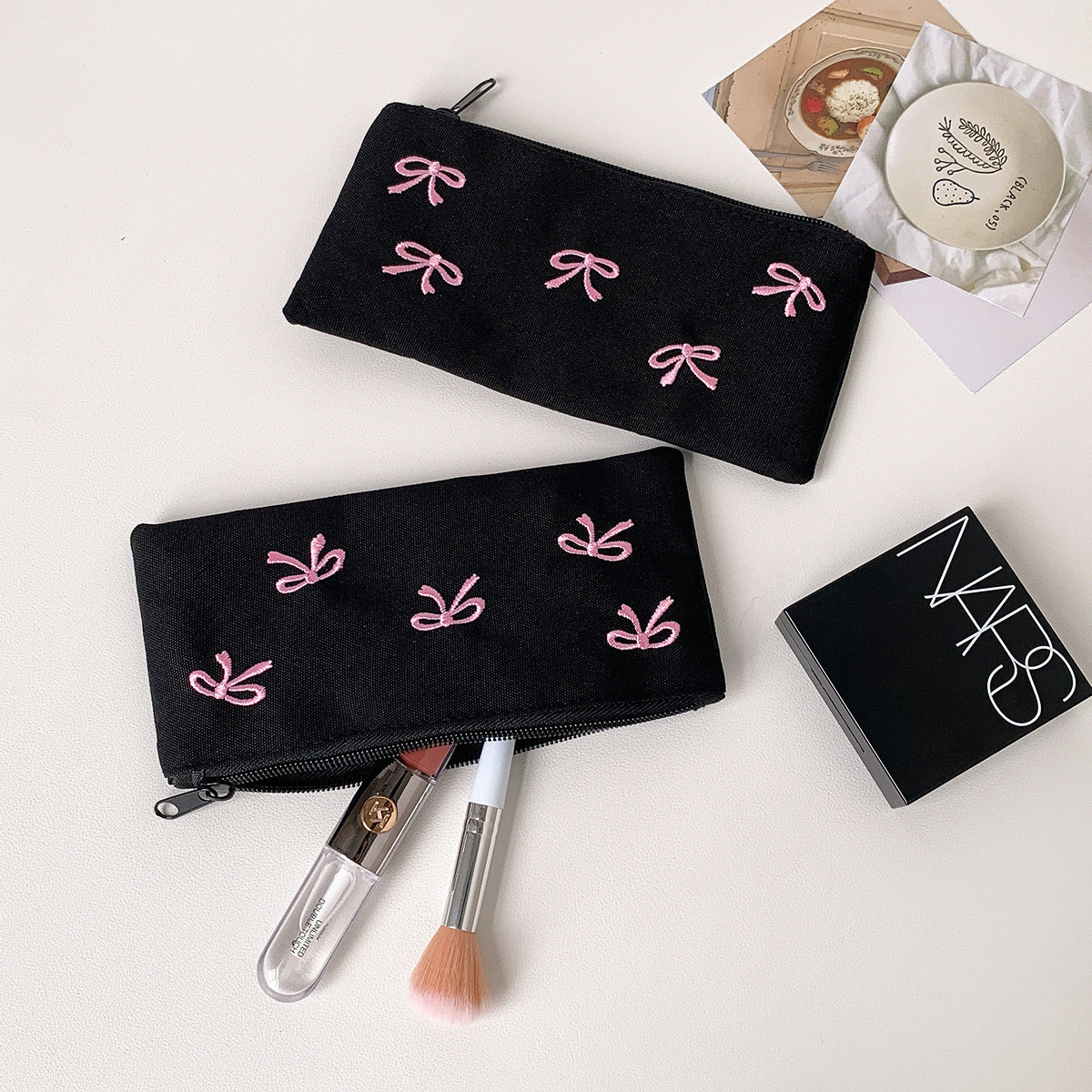 Simple embroidery bow pen bag