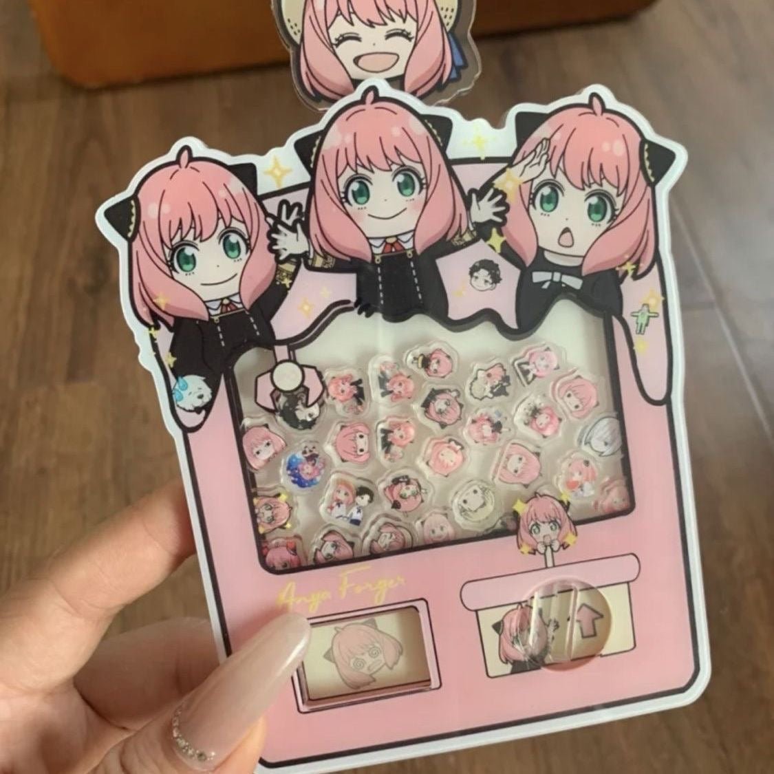 Anya anime charms shaker