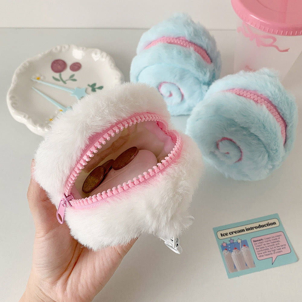 Fish cake coin pouch