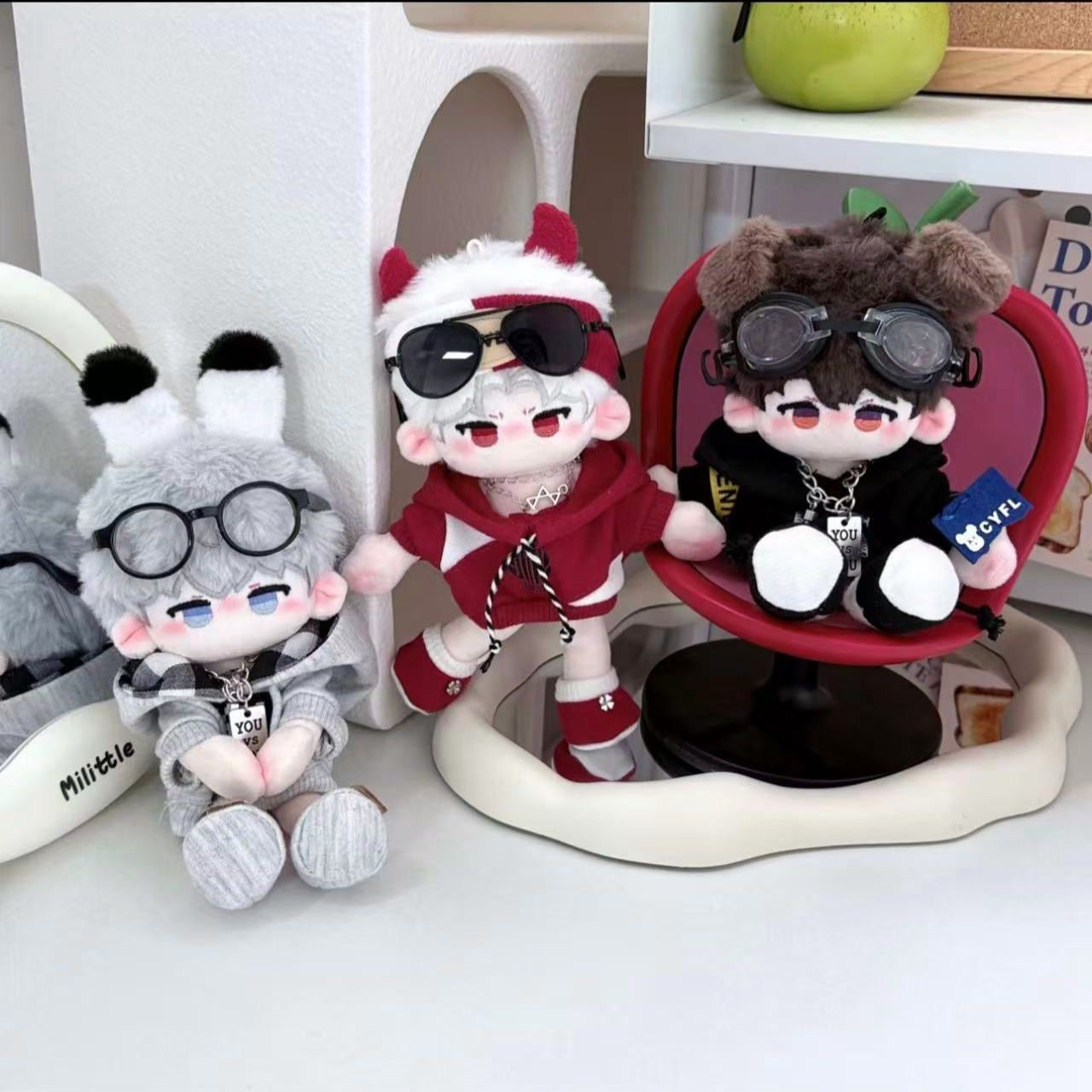 Love and deep space 20 cm dolls