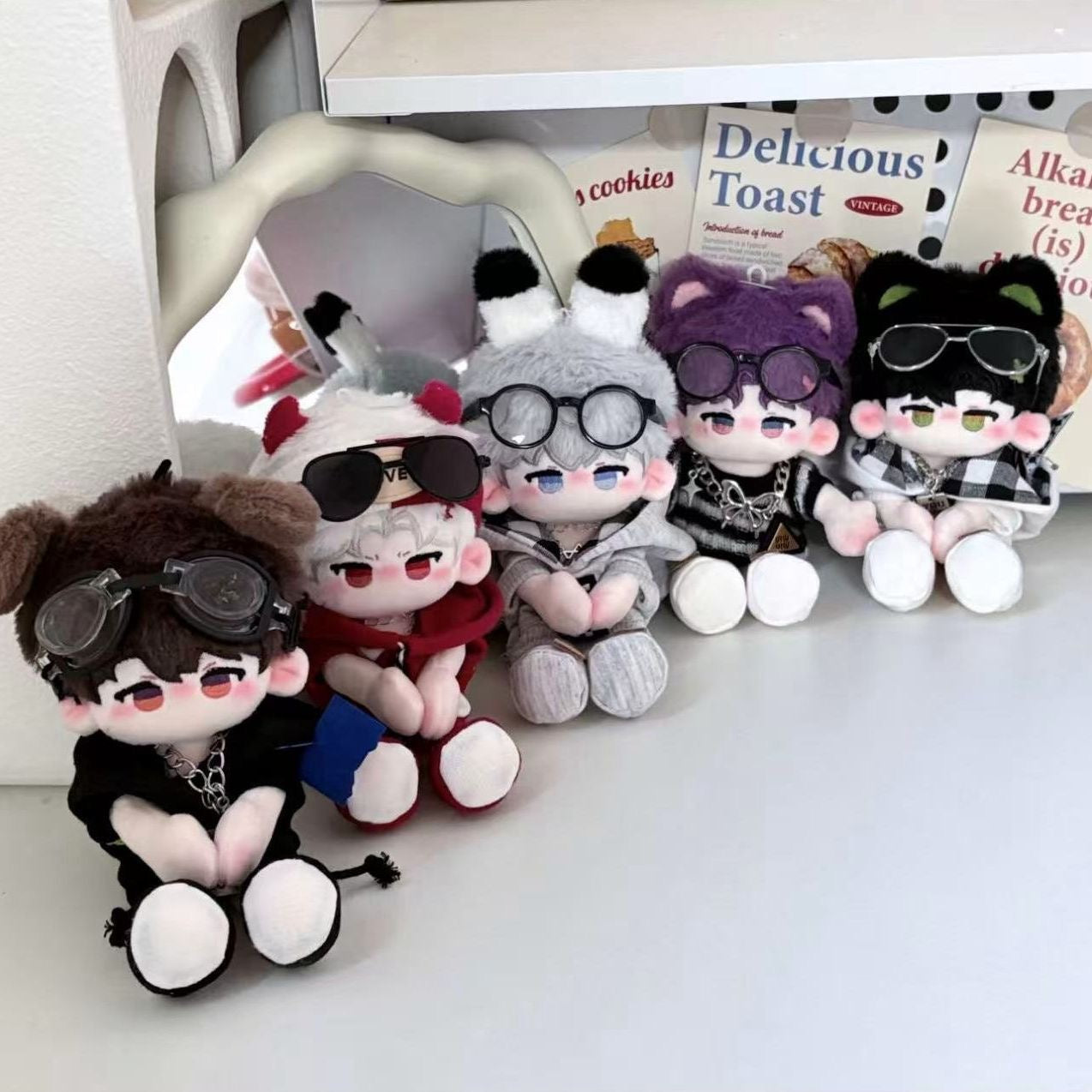 Love and deep space 20 cm dolls