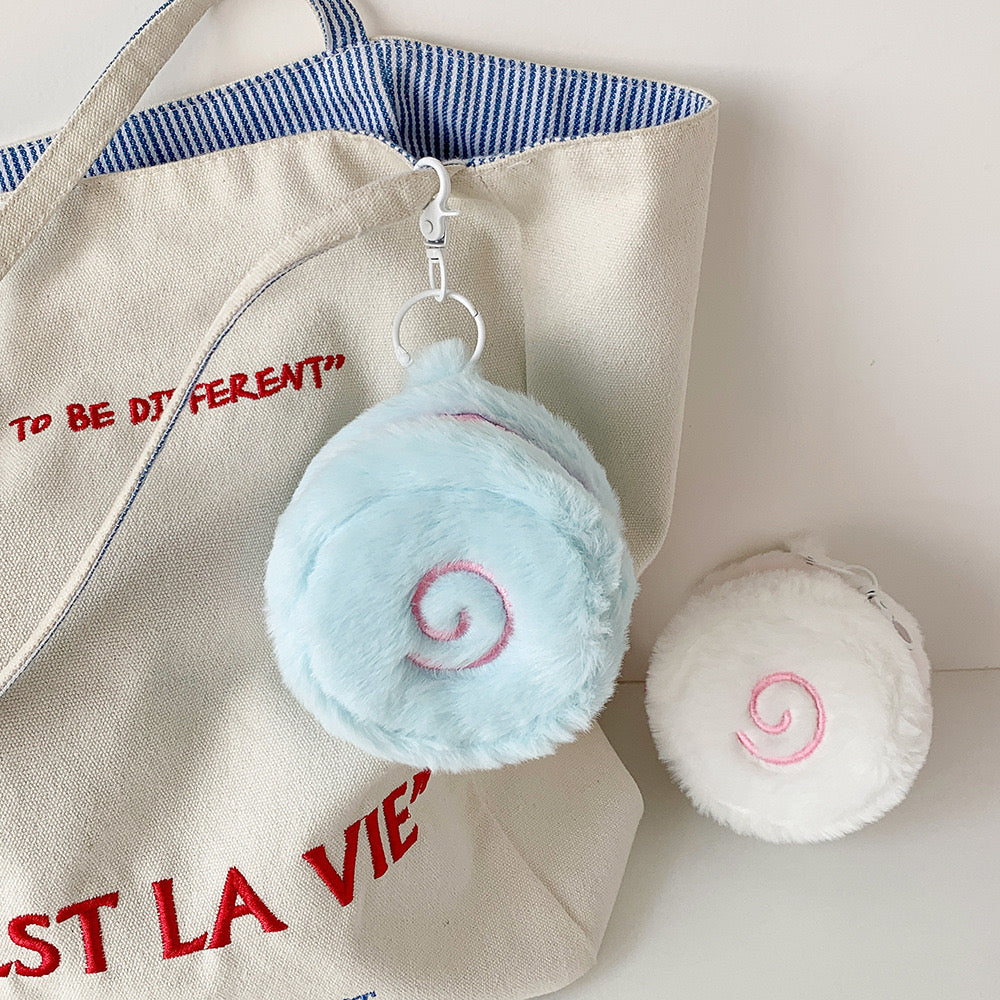 Fish cake coin pouch