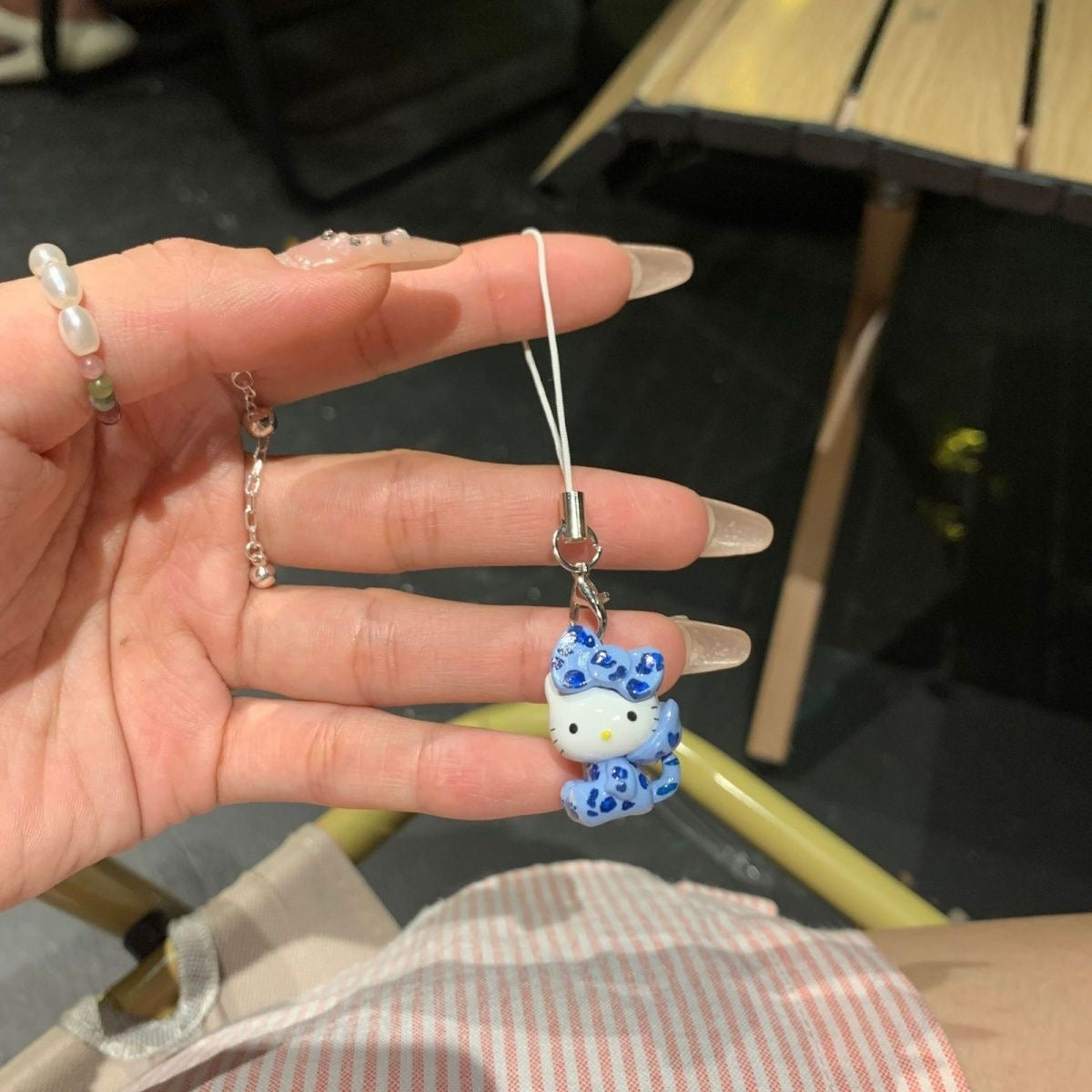 Hello kitty charm keychain