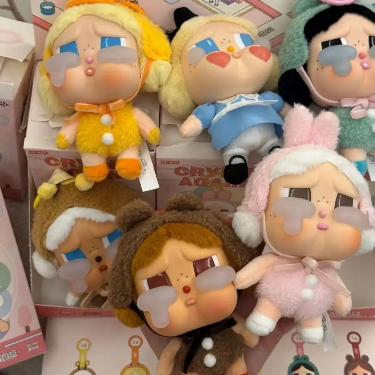 Popmart crybaby blind box