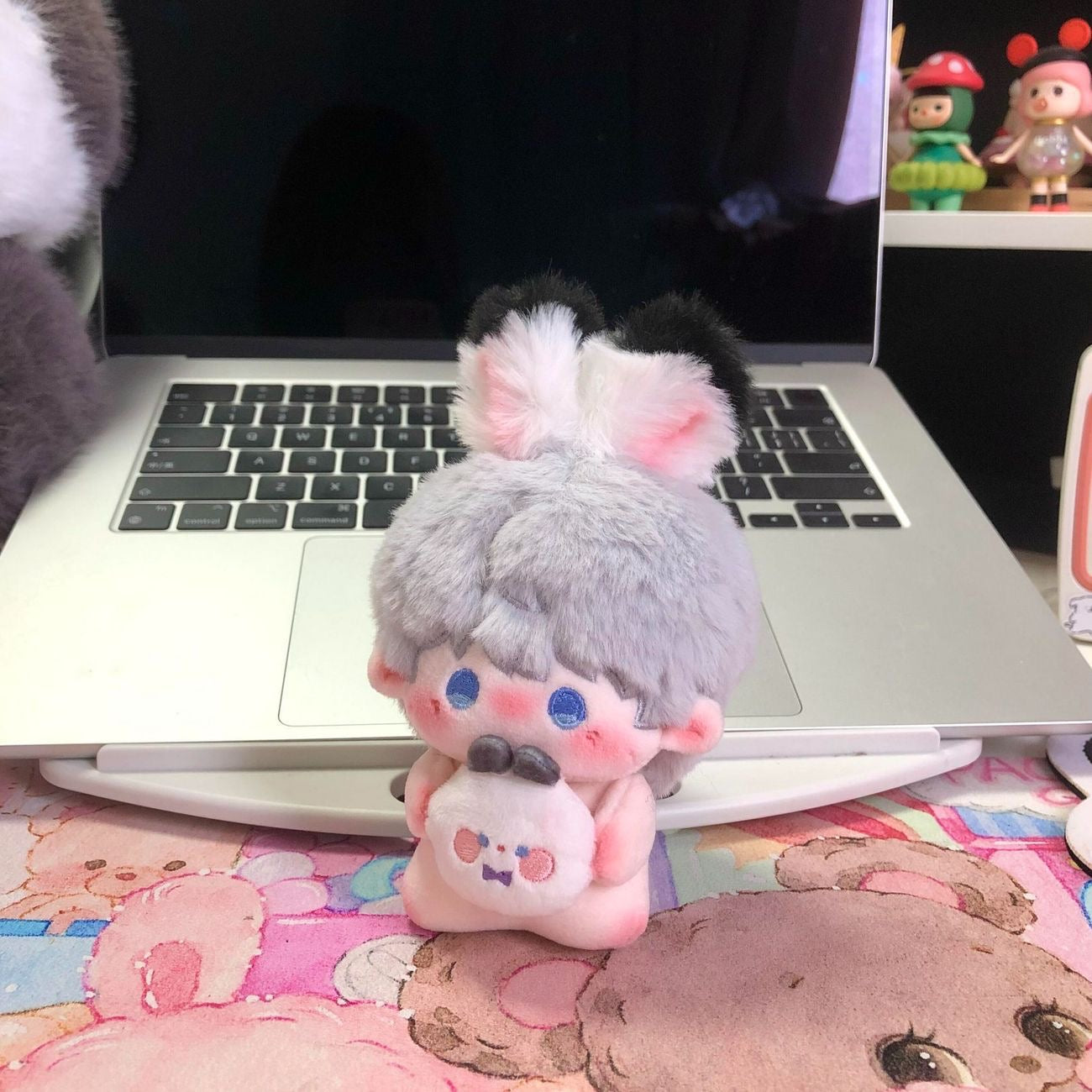 Love & deep space 10 cm plushie doll
