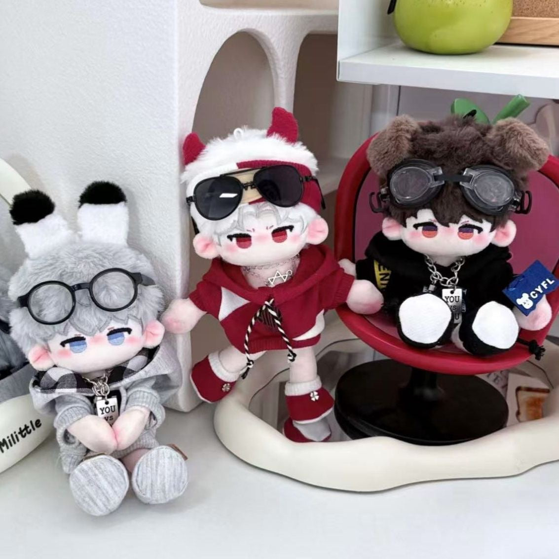 Love and deep space 20 cm dolls