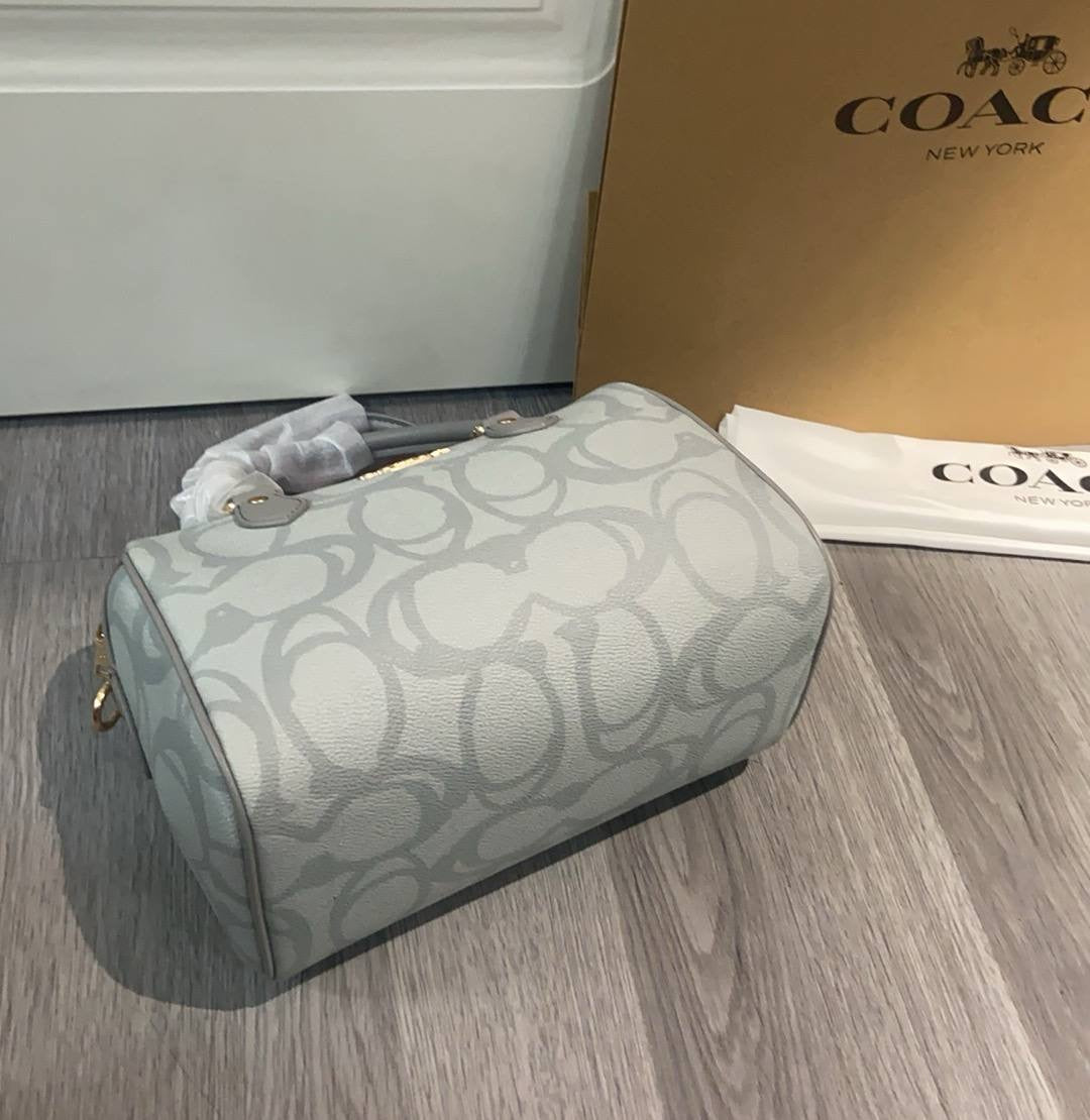 COACH July new product CBM15 3D three-dimensional logo Boston pillow bag