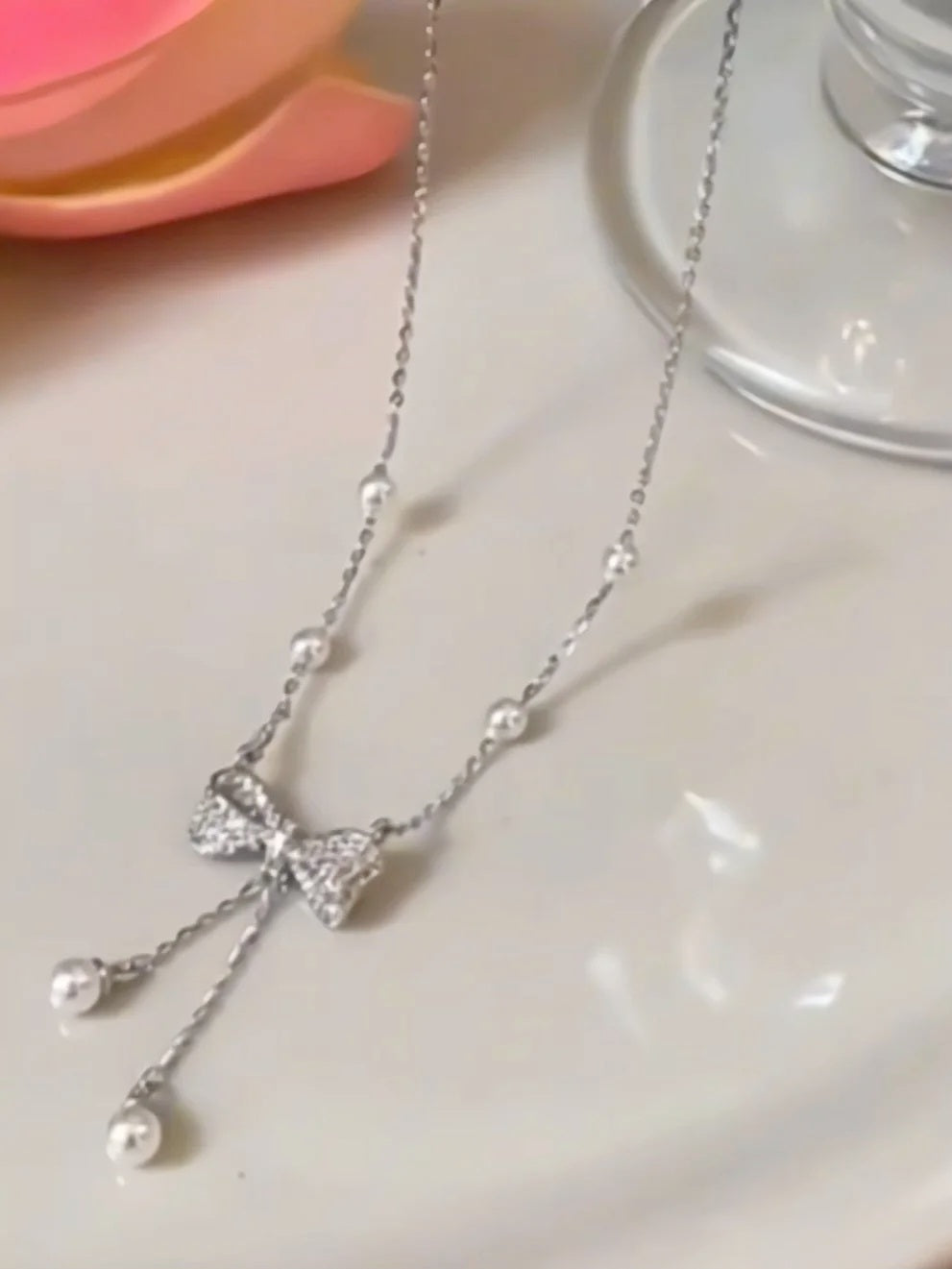 Pearl Dimond bow necklace