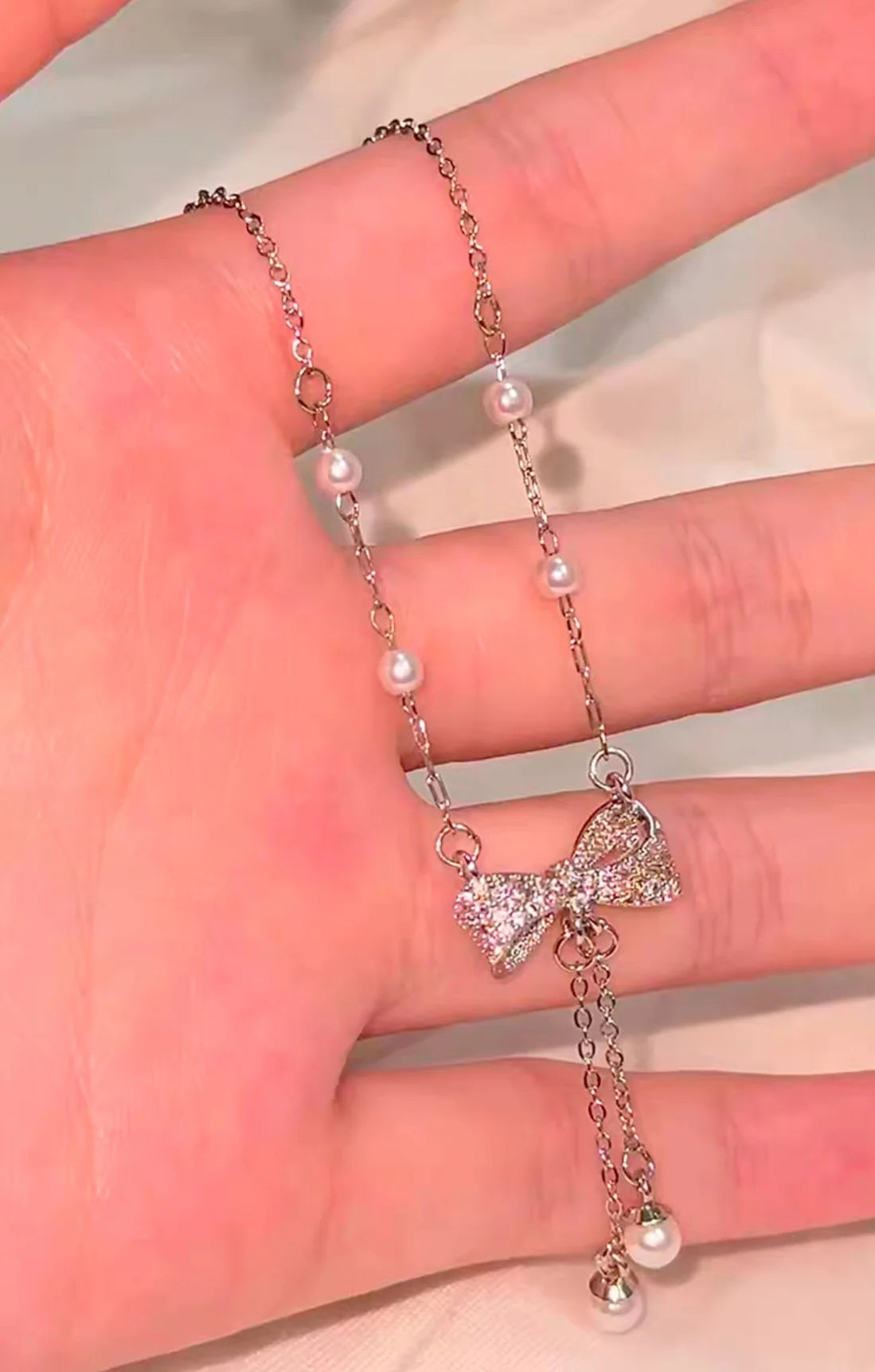 Pearl Dimond bow necklace