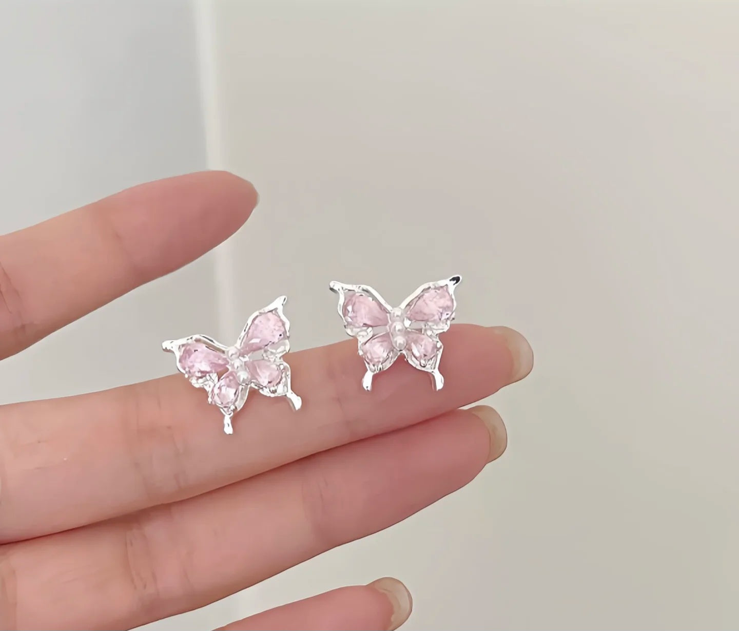 Butterfly stud