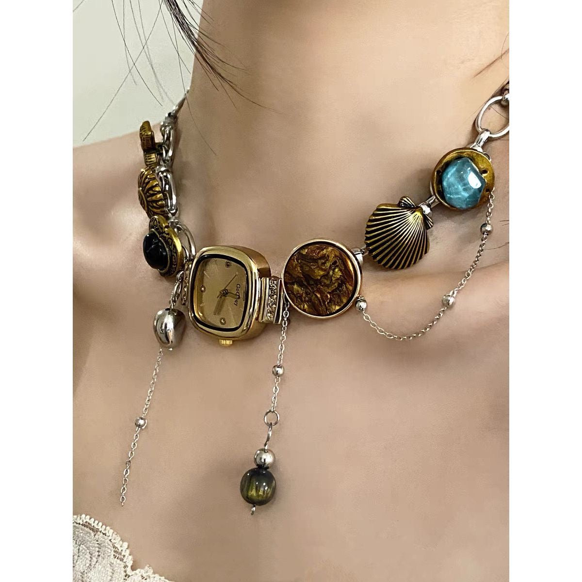 Watch necklace golden vintage style