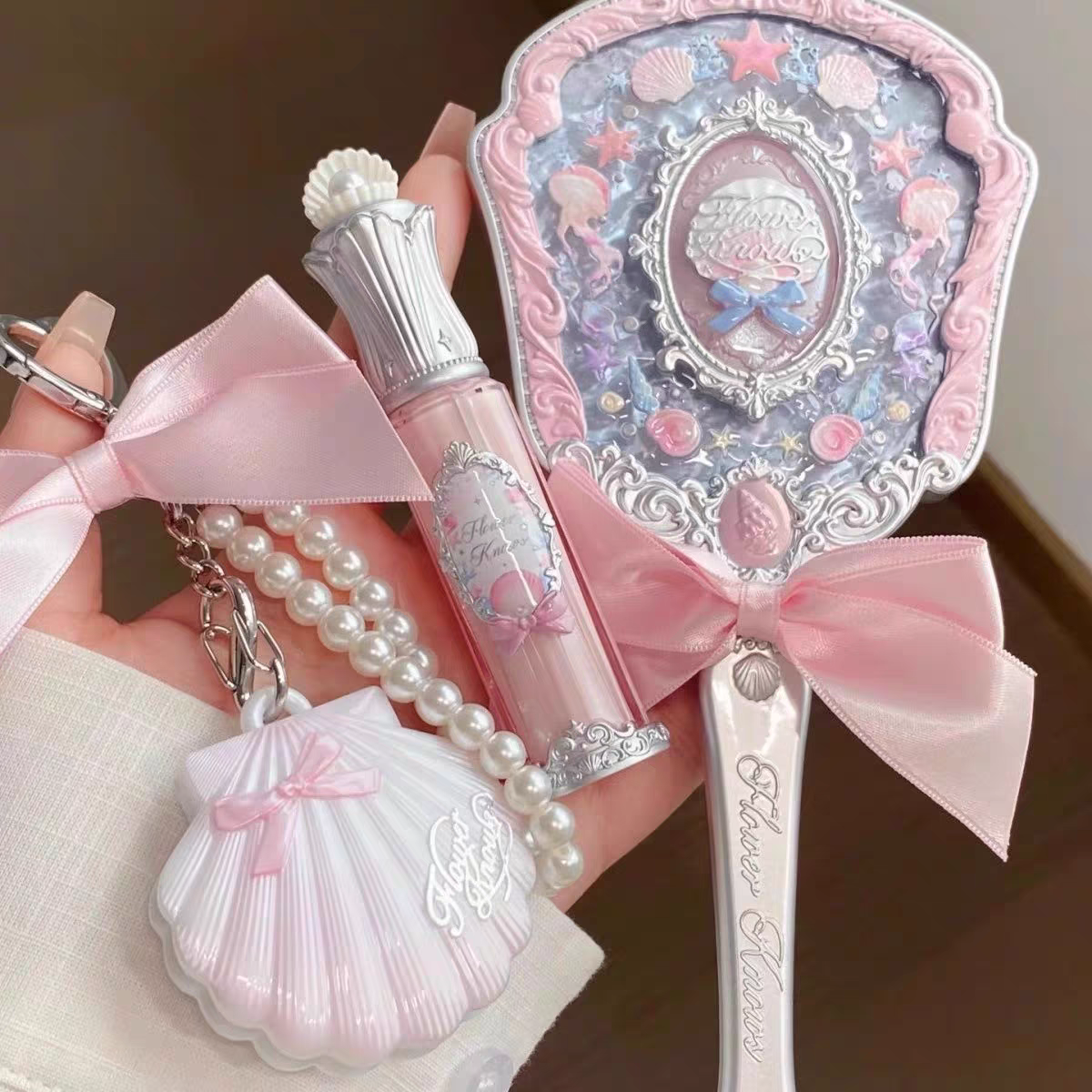 Flower knows shell pearl series hand mirror