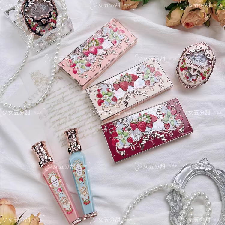 Flower knows strawberry Rocco collection eyeshadow palette