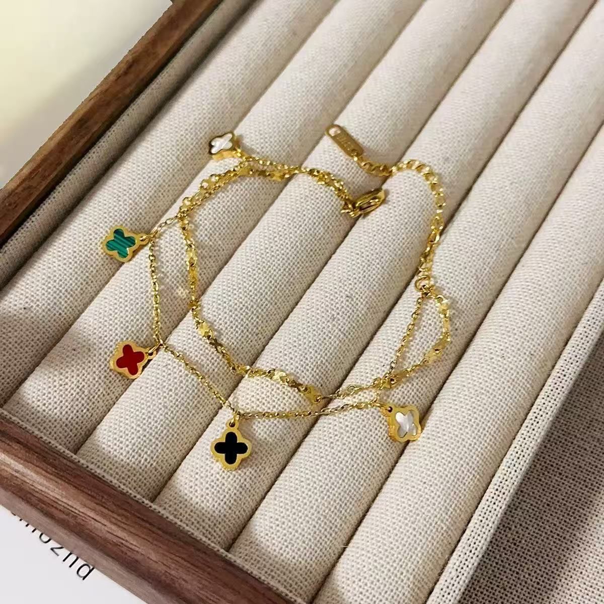 Clover leaf multi colour bracelet