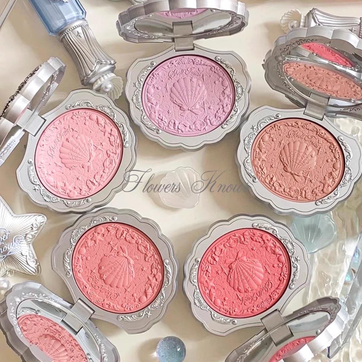 Flower knows shell pearl satin blush