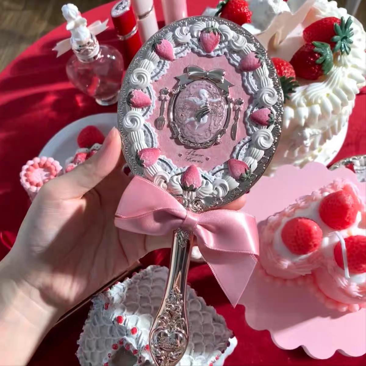 Flower knows Strawberry Cupid mirror