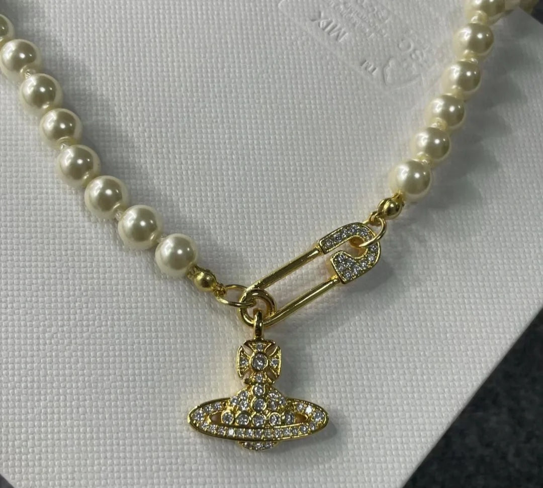 Vivienne Westwood pearl gold necklace