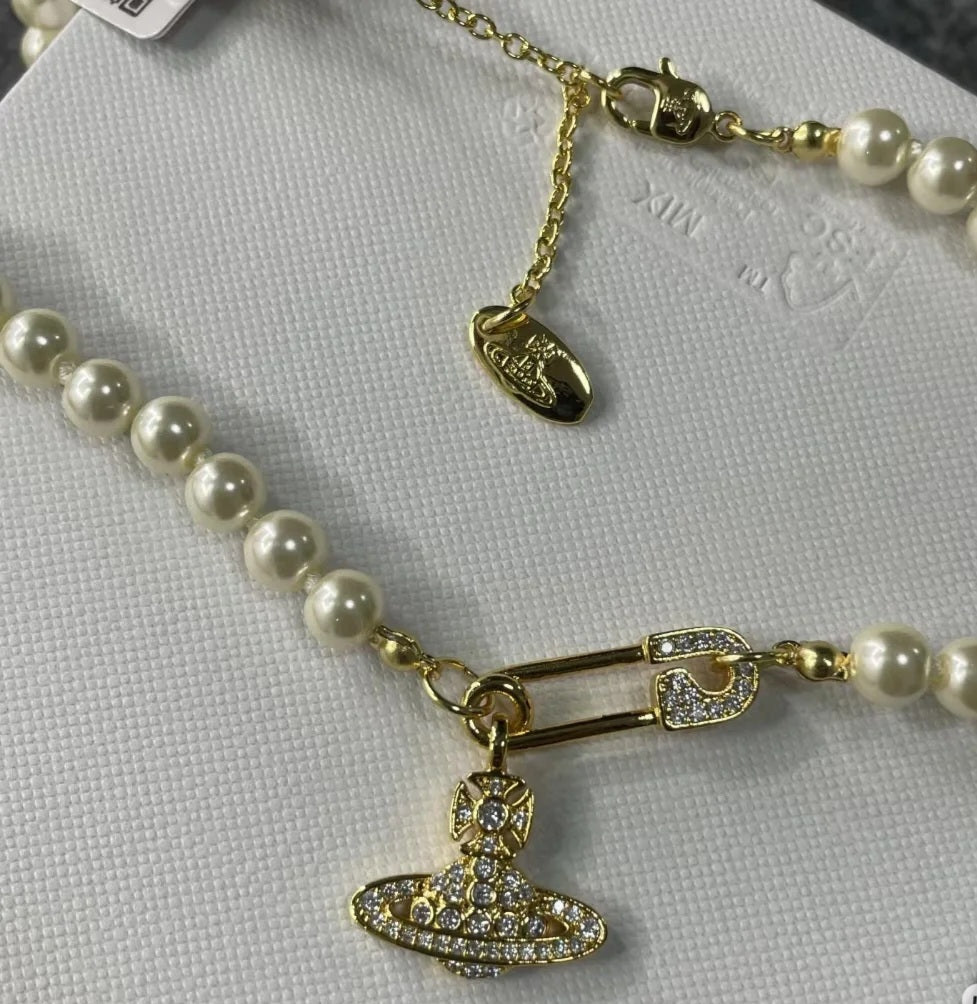 Vivienne Westwood pearl gold necklace