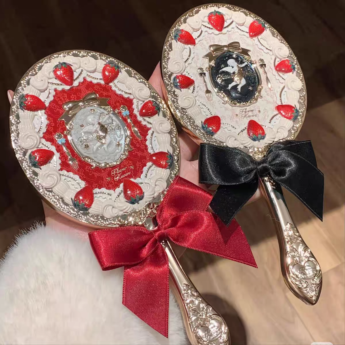 Flower knows Strawberry Cupid mirror