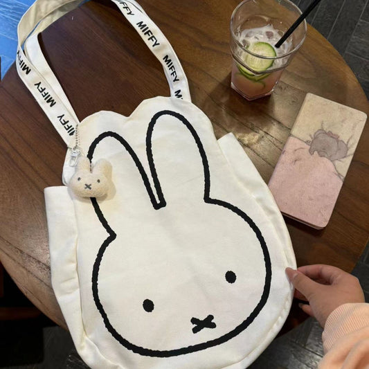 Miffy tote bag with keychain