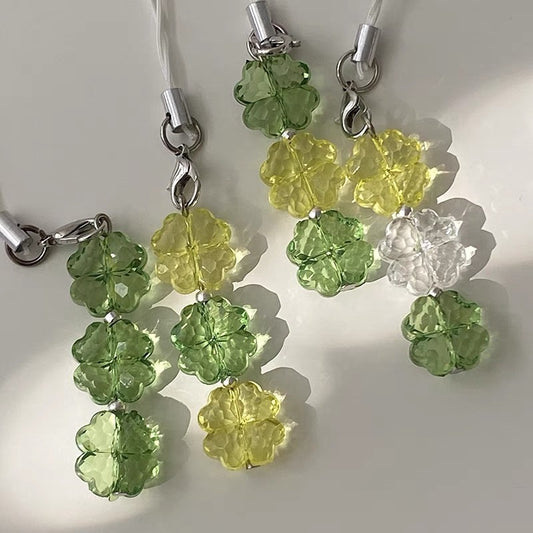 Trendy Leaf phone charm