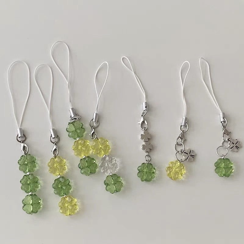 Trendy Leaf phone charm