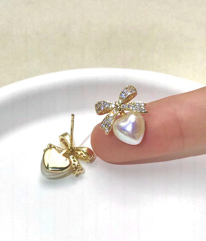 Dimond ribbon heart earrings