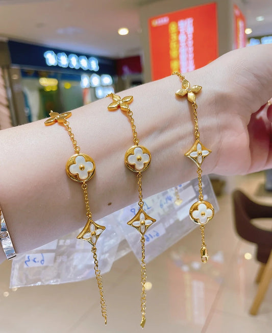 Clover leaf bracelet