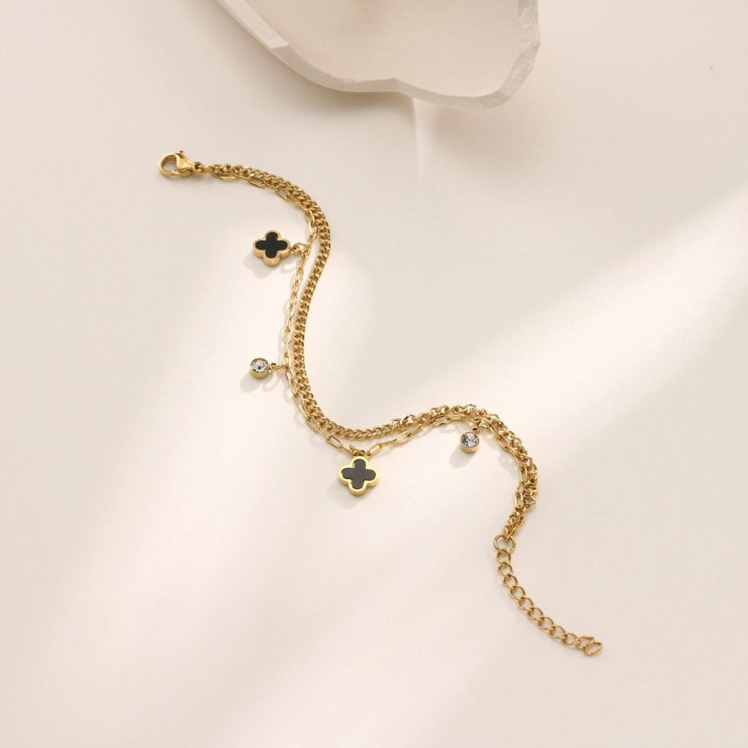 Clover leaf Dimond bracelet