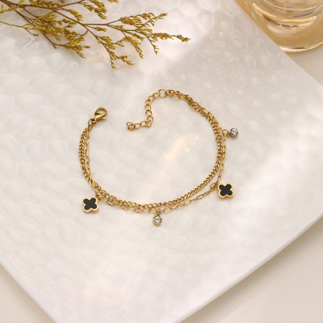 Clover leaf Dimond bracelet