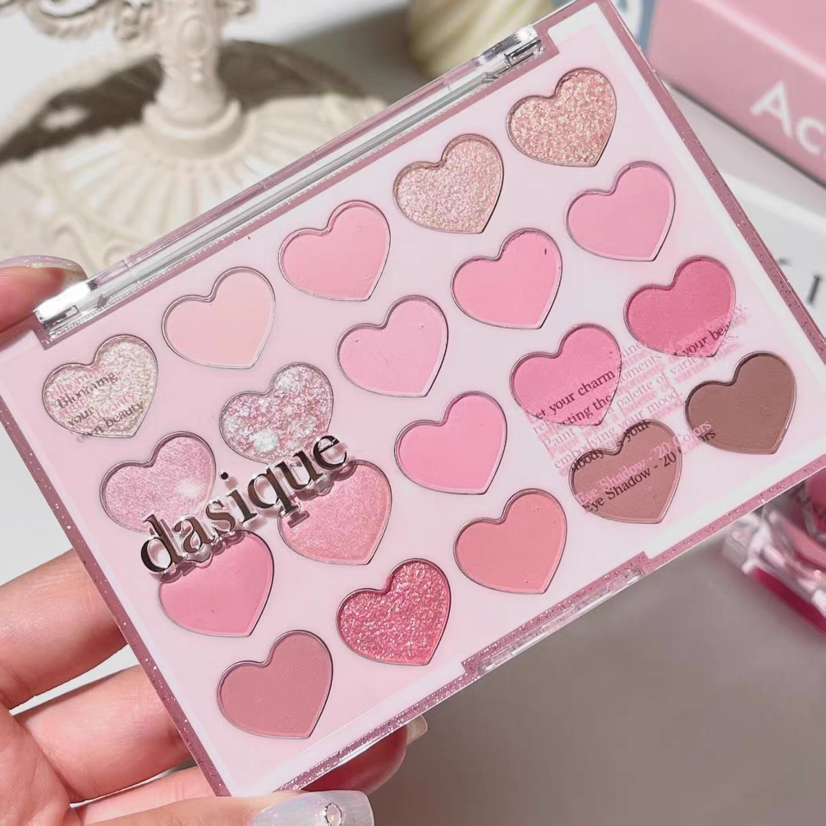 Dasique Sweetheart series 20 colour eyeshadow palette and blush