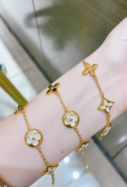 Clover leaf bracelet