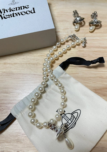 Vivienne Westwood pearl necklace