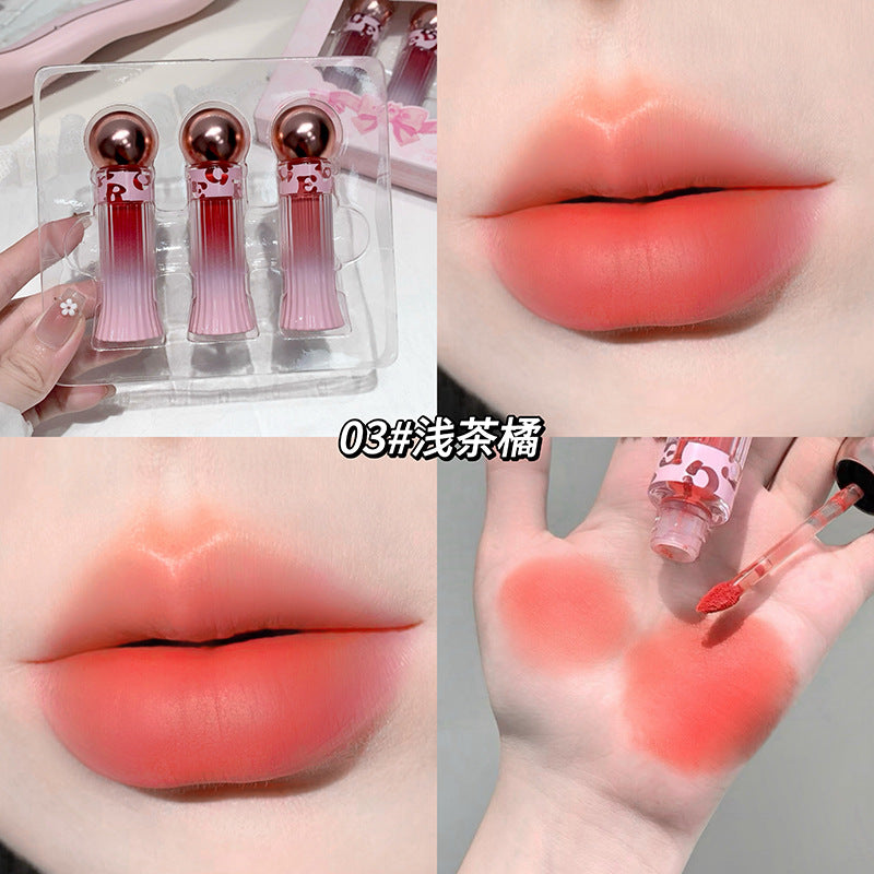 Gege bear lightweight velvet lip mud
